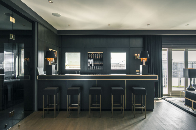 041 monbijouplatz penthouse suite030 luxus bar