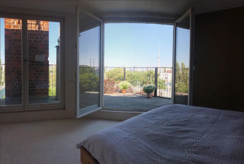 12 berlinlocationlush74jpg