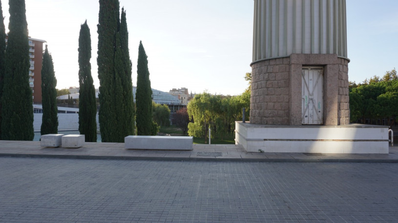 barcelonalocatieplush745jpeg5