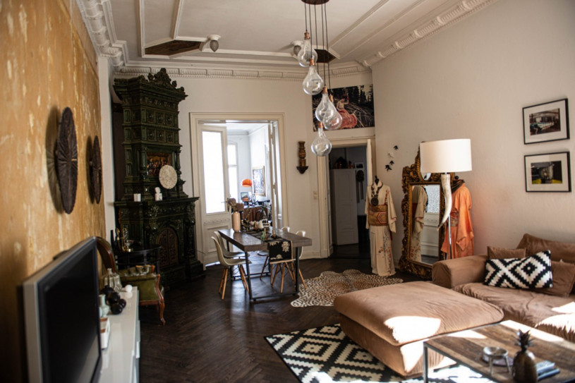 berlinolocaleplush745jpeg5