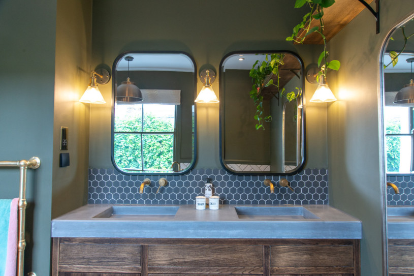 hh bathroom 4 sink 2