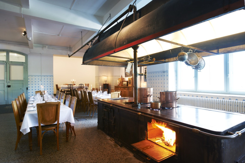 hotelswitzerlandlocationplush74 54 10