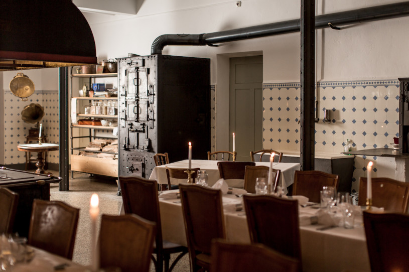 hotelswitzerlandlocationplush74 54 9