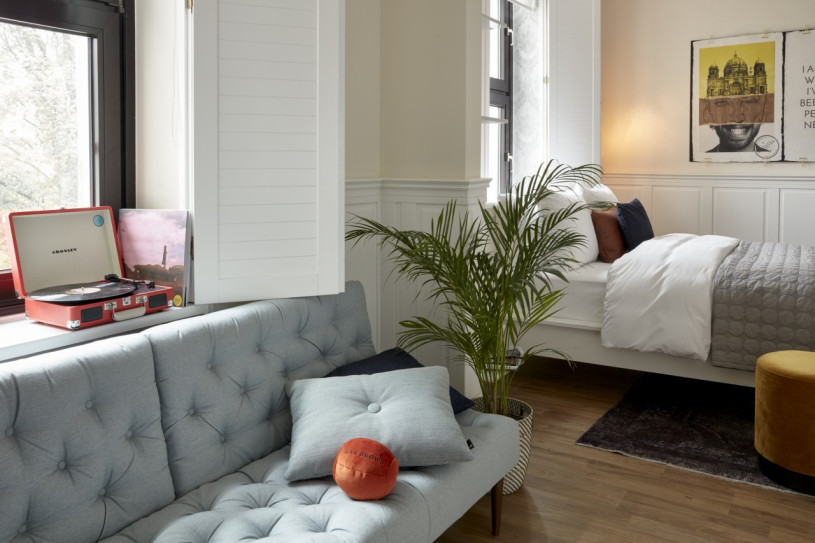 max brown kudamm large 1