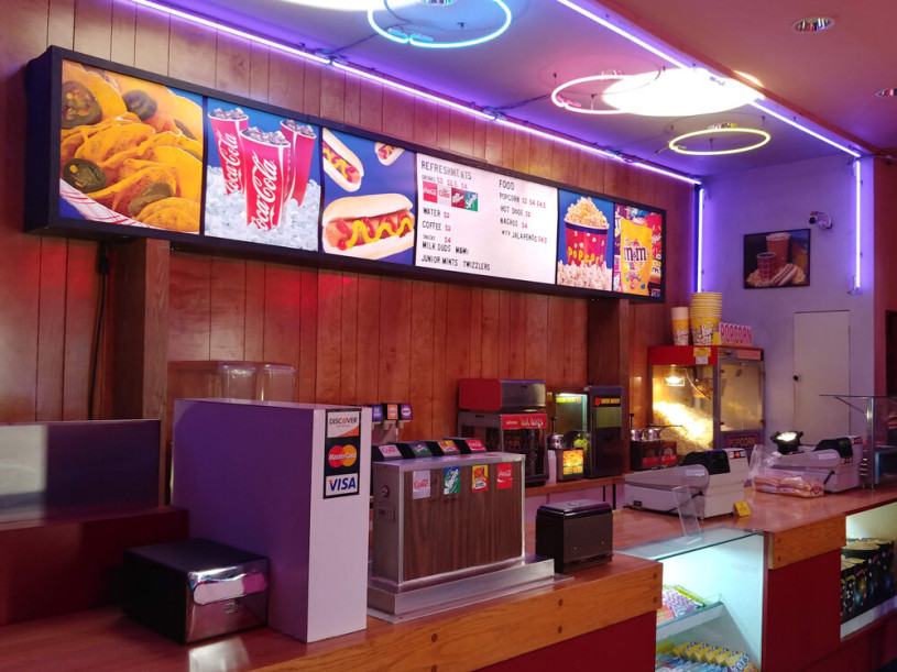 plus74 retro cinema usa california location10