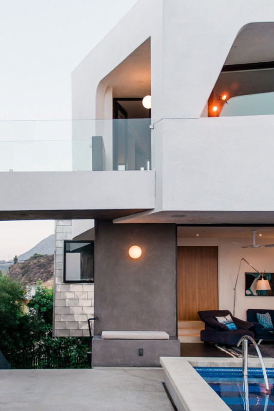 plus74 white vila usa la hollywood location21