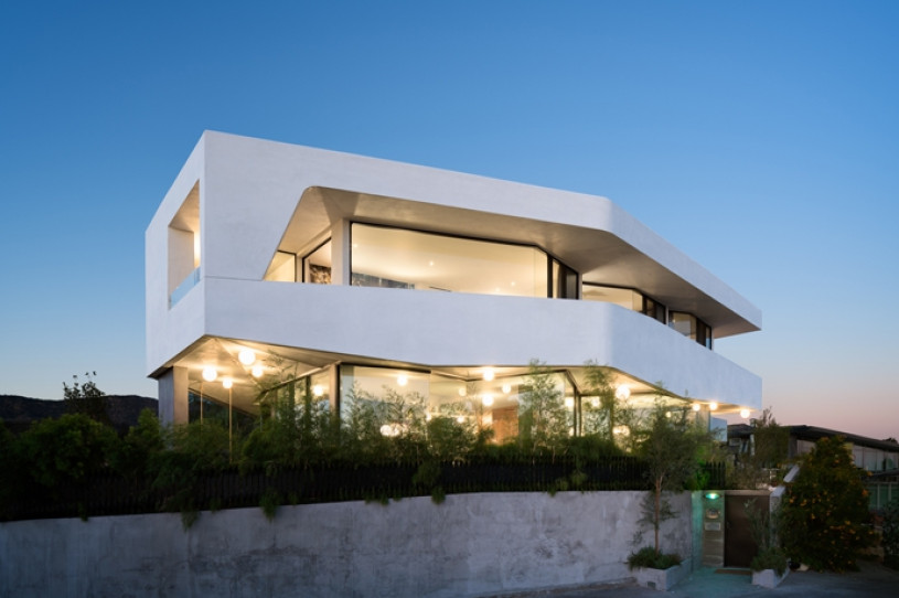 plus74 white vila usa la hollywood location46