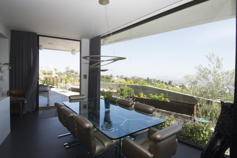 plus74 white vila usa la hollywood location6