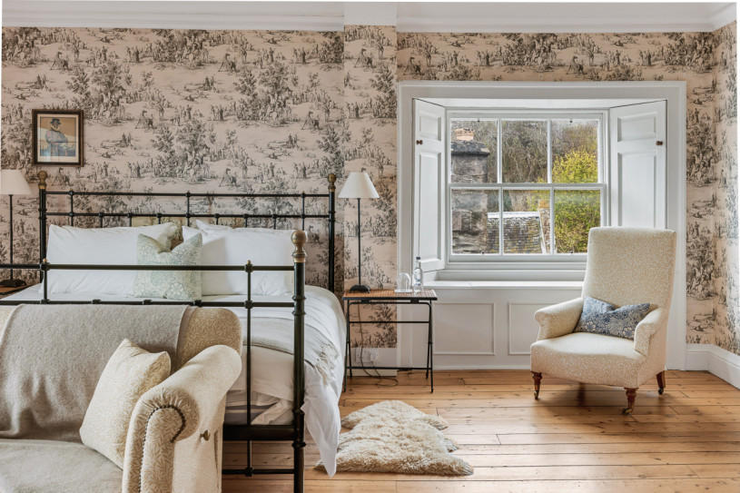 plush 74 birkhill castle 101411 46