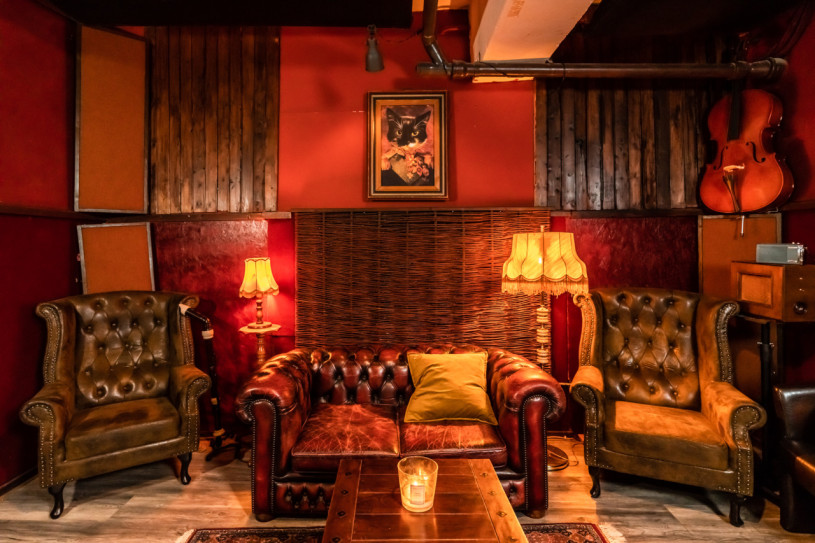 pluche74 1920 roaring hideaway 24