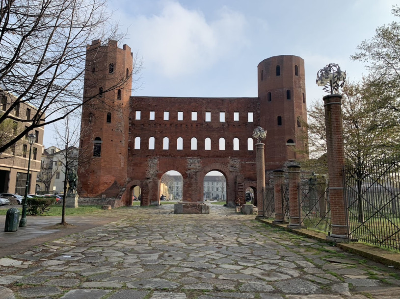 pluche74 oude romeinse stadspoort 1