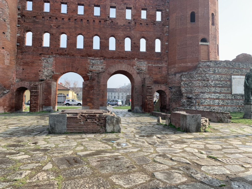 pluche74 oude romeinse stadspoort 4