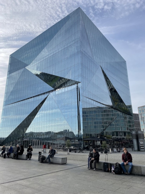 peluche74 berlino street scouting moderno shooting film agenzia fotografica 7