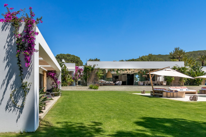 plush74 boundless nature villa 57