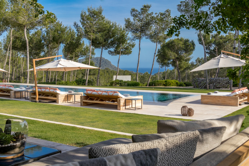 plush74 boundless nature villa 65