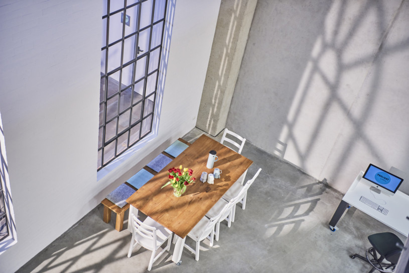 plush74 Ziegel trifft weißes Studio 2