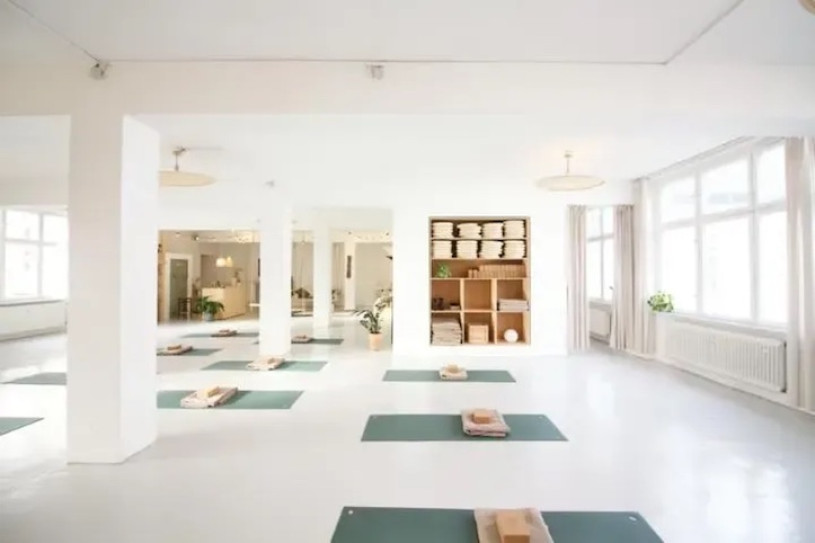 plush74 bright yoga 2