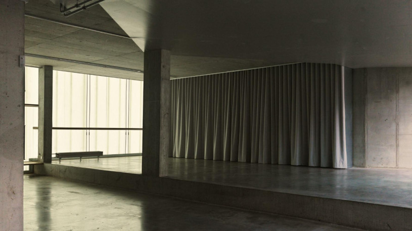 peluche74 spazio sanitario brutalista berlino 2