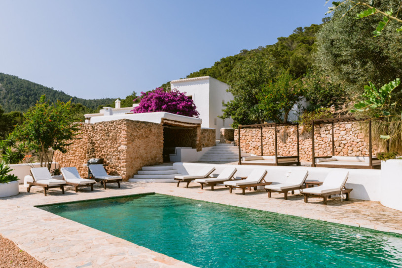 plush74 charmante ibiza pool villa 1