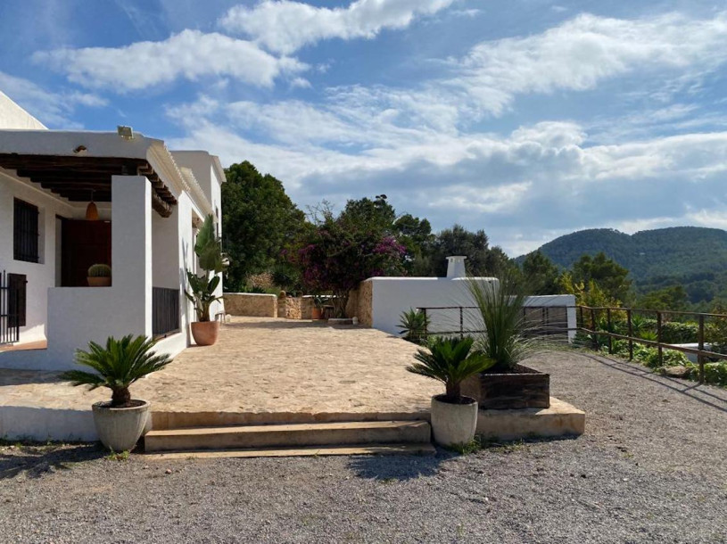 plush74 charmante ibiza pool villa 10