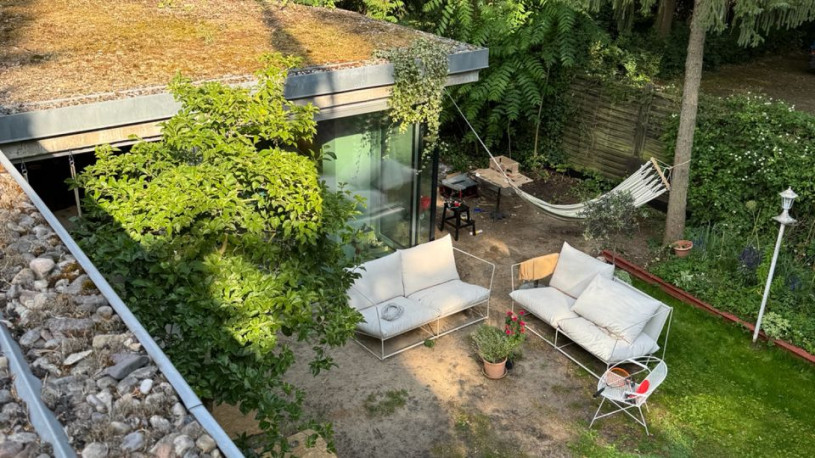 plush74 cinematic mid century designer retreat with garden views 34