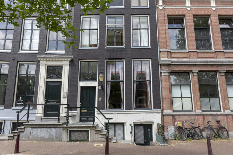 plush74 classic canal house location amsterdam 34