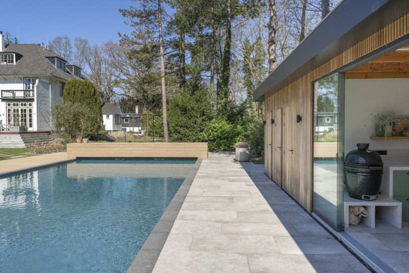 plush74 bunte Familienvilla overveen 105