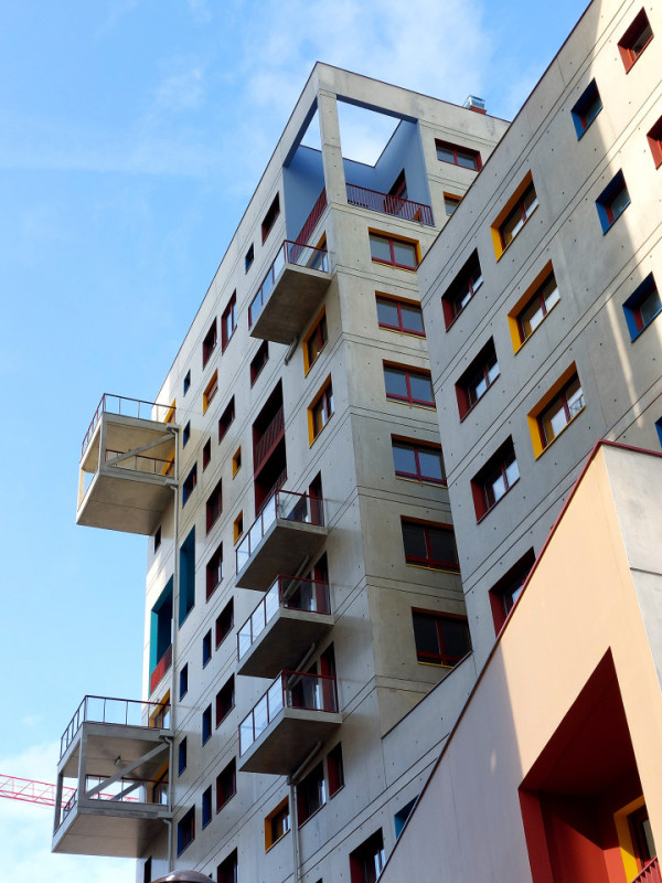 plush74 colourful brutalist housing paris 17