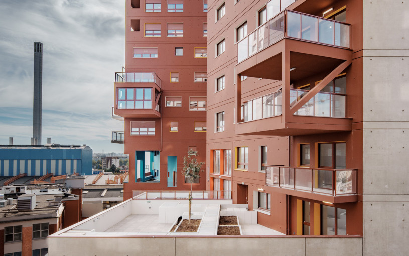 plush74 colourful brutalist housing paris 20