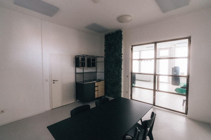 plush74 daylight studio cologne 15