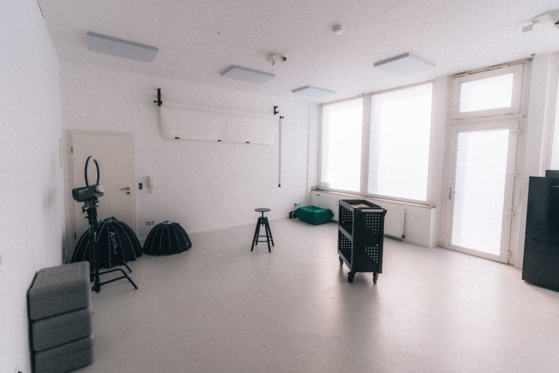 plush74 daylight studio cologne 3