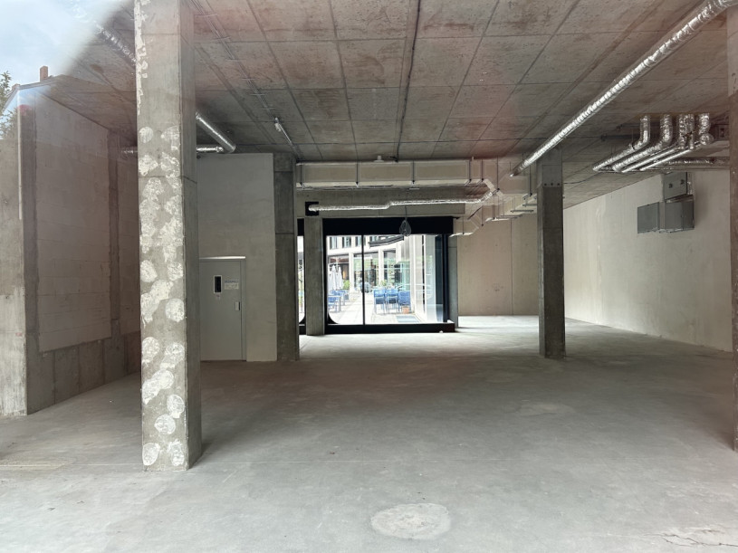 plush74 empty store space berlin mitte 1 (1)