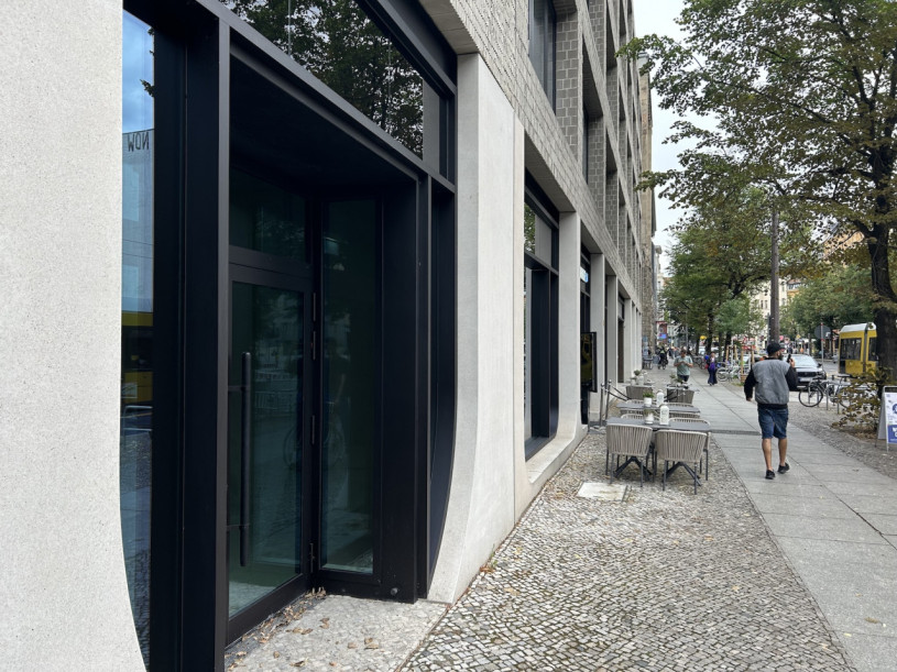 plush74 empty store space berlin mitte 9 (2)