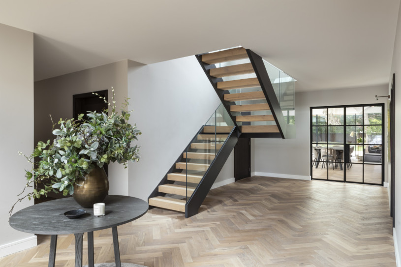 plush74 esher location house 8