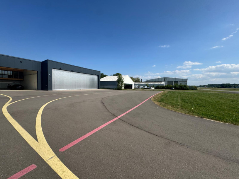 plush74 event photo film location germany speyer airfield hangar 3