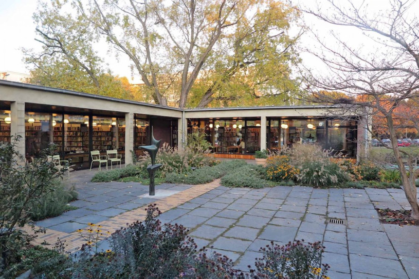 plush74 film foto veranstaltungsort berlin deutschland bibliothek 1