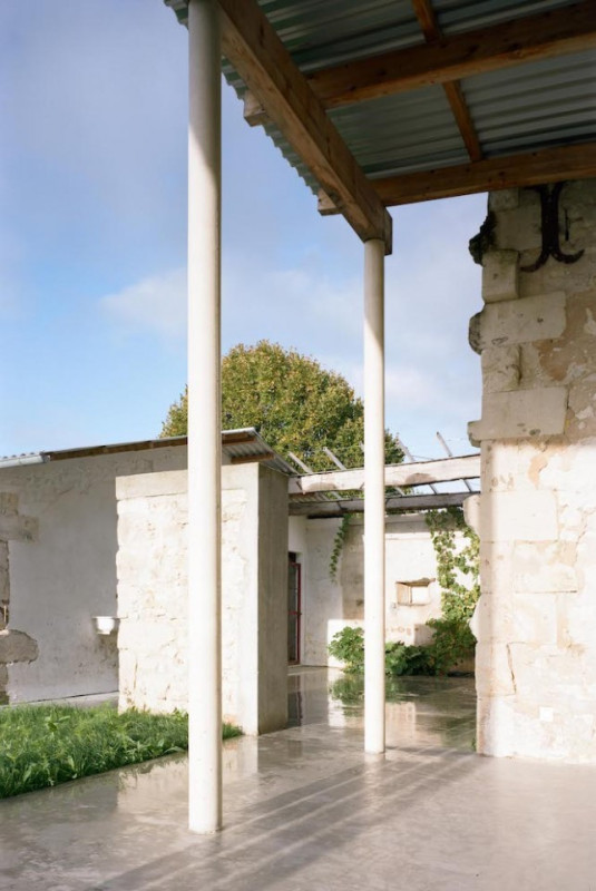 plush74 film photo event location france charente modern country house 10