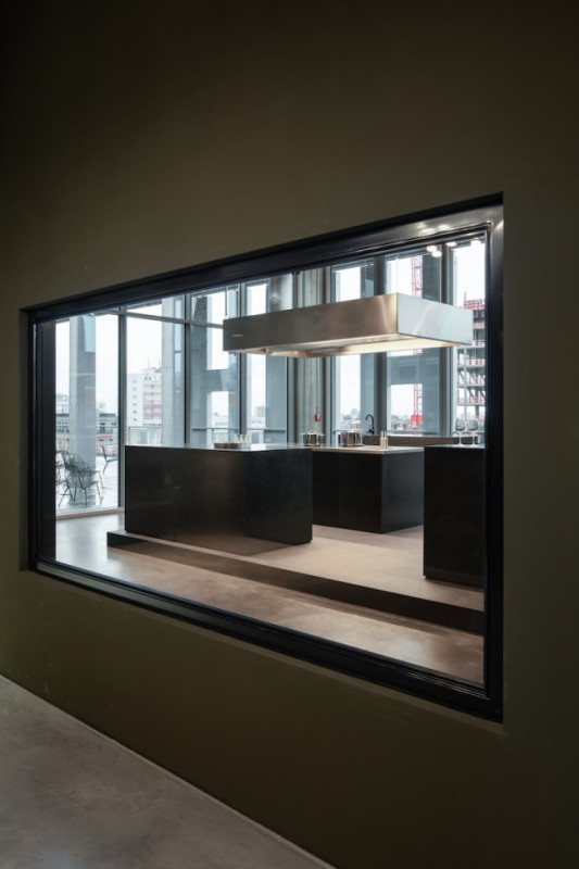 plush74 film foto evento location germania munich rooftop cucina sport suite 2