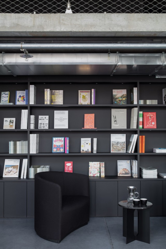 plush74 film foto evento location germania munich rooftop cucina sport suite 5