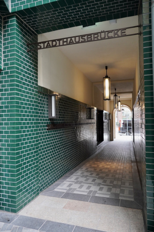 pluche74 film foto evenement locatie hamburg duitsland straten stadthof15