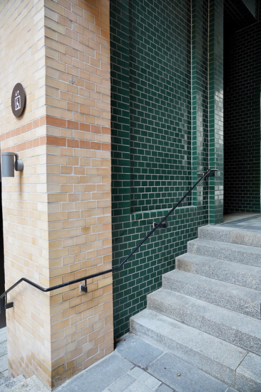 pluche74 film foto evenement locatie hamburg duitsland straten treppenhof14