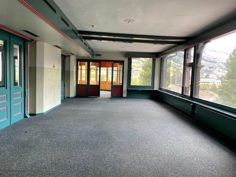 plush74 film photo event location switzerland vulpera hotel historic 42