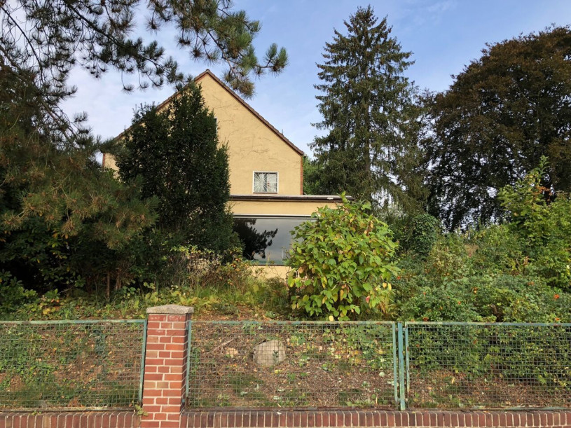 plush74 film photo shooting location scouting berlin apartment house private home garden7