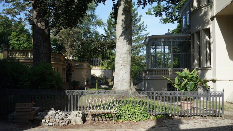 plush74 film photo shooting location scouting berlin area potsdam villa luxury garden historic7