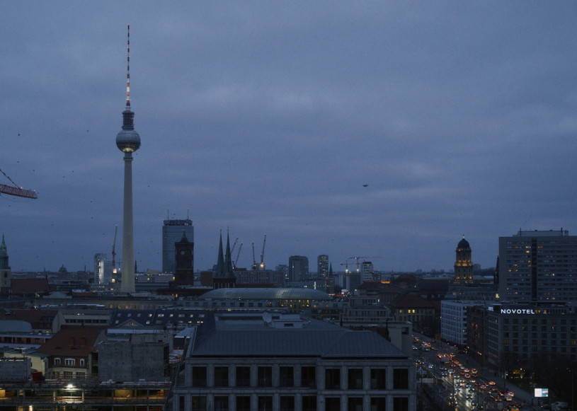 plüsch74 hochhauswohnung über berlin 16