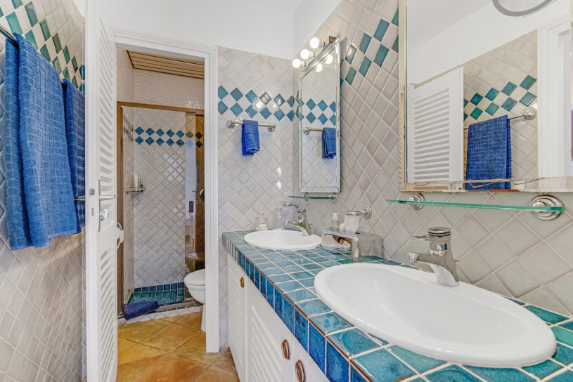 plush74 hillside villa with sea view 25