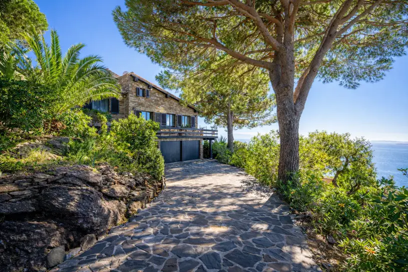 plush74 hillside villa with sea view 3