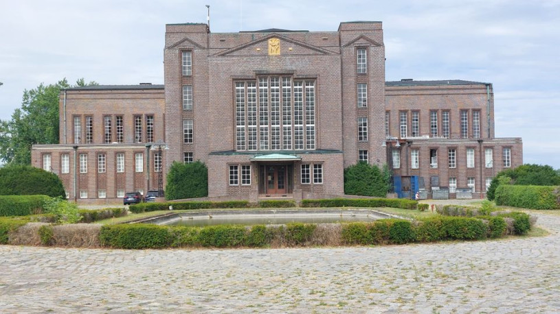 plush74 historical radio station berlin 55 (1)