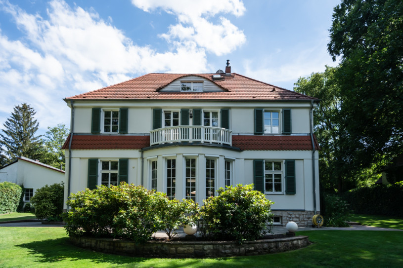 plush74 house rental film photo villa germany berlin scout agency bright garden18