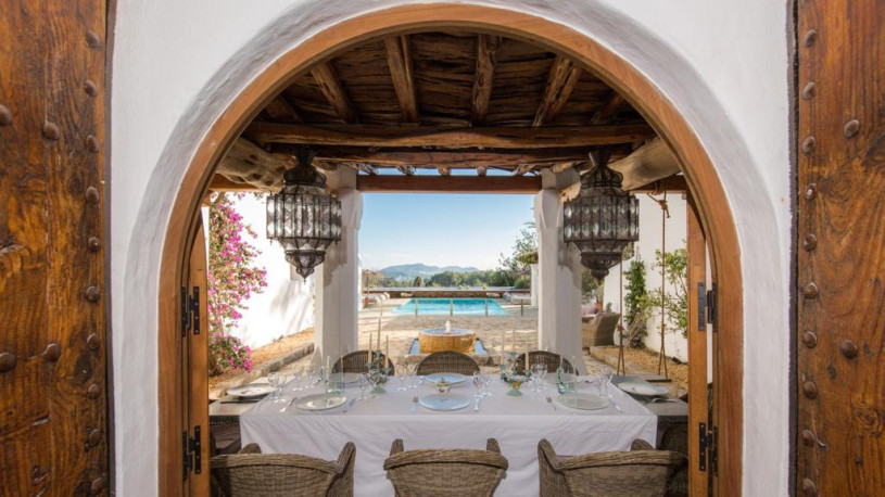 pluche74 ibiza villa rustieke locatie fotofilm00006